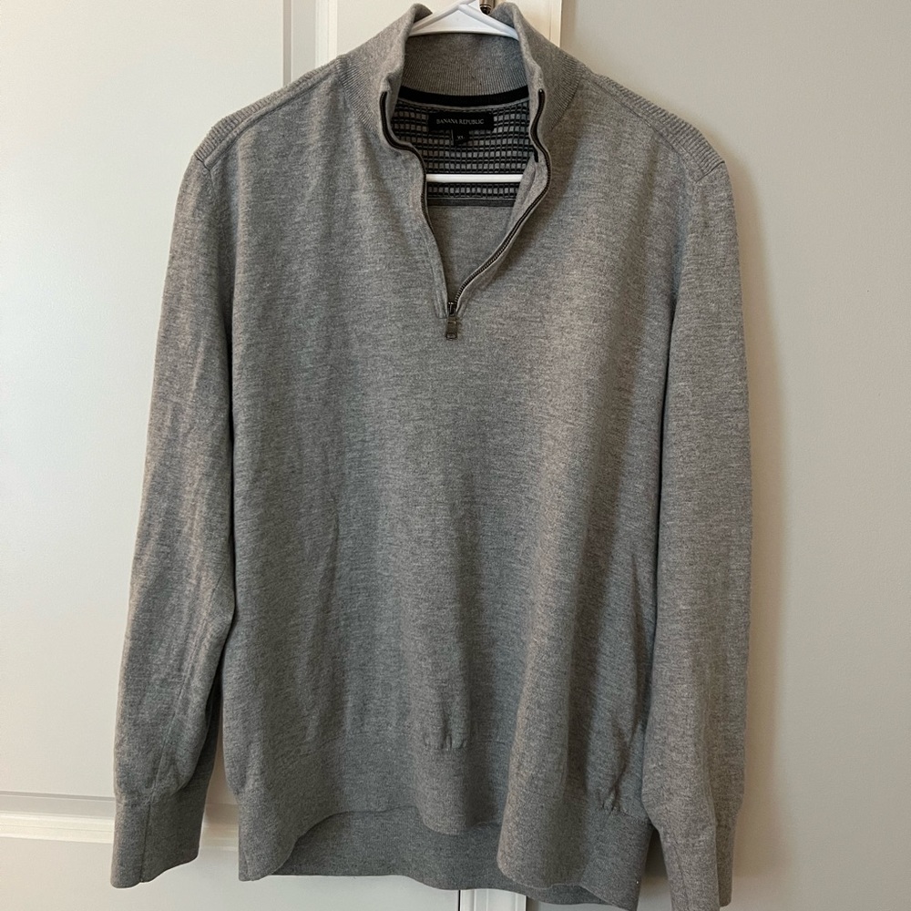 Banana Republic Men’s sweater XL